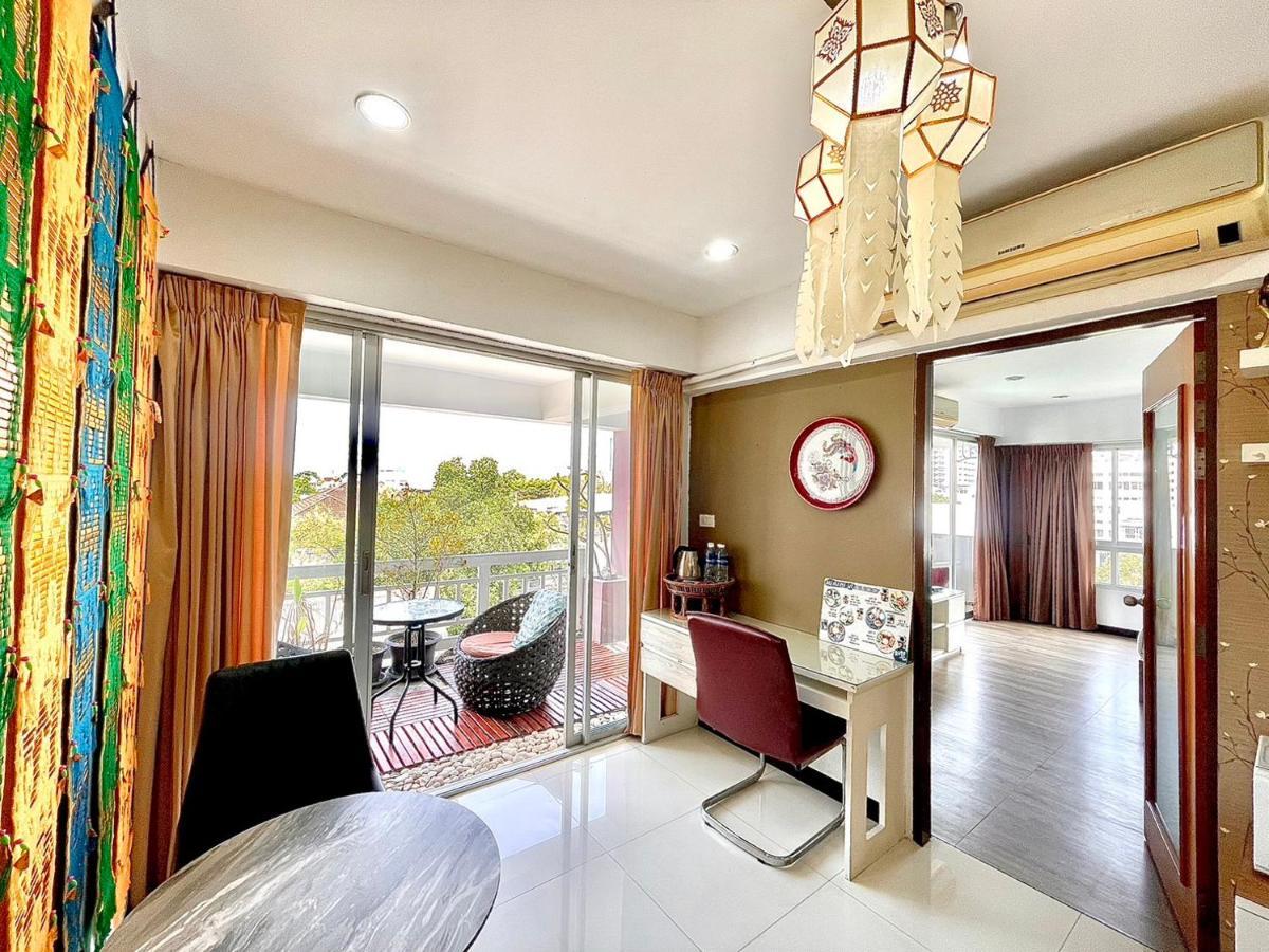 Baan Sabai Rama IV Apartment Банкок Екстериор снимка
