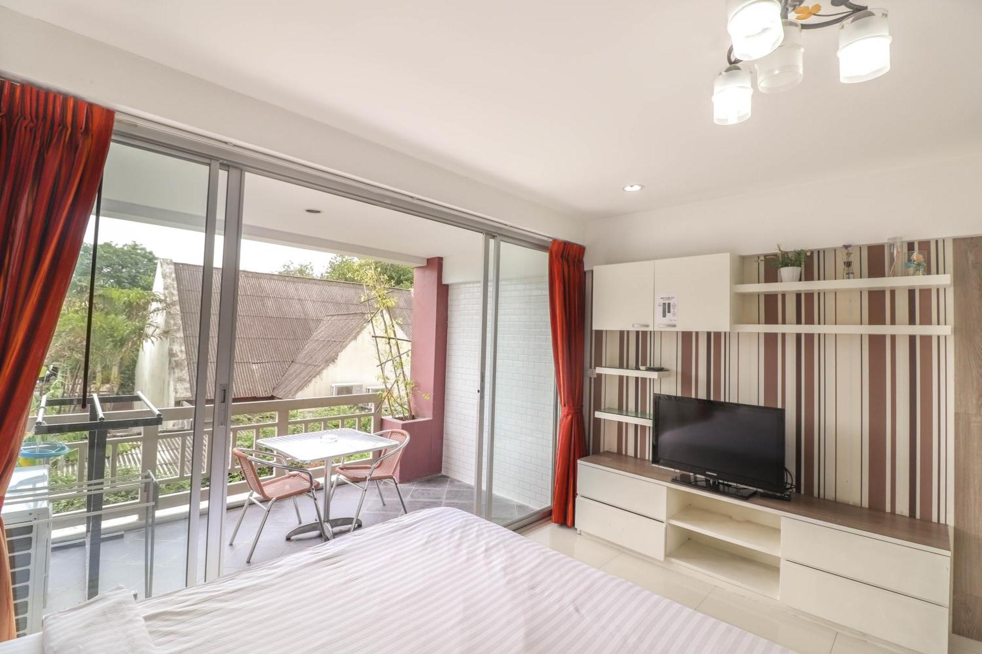 Baan Sabai Rama IV Apartment Банкок Екстериор снимка